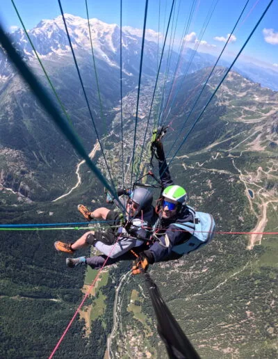 Parapente biplace au dessus de Chamonix